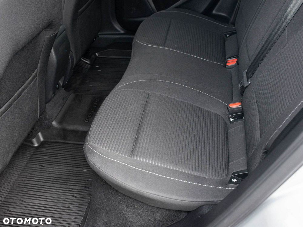 Ford Focus - 26