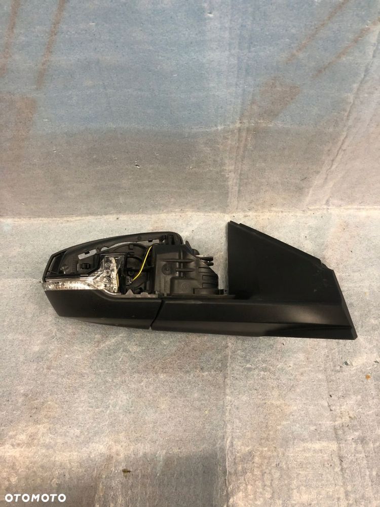 LUSTERKO PRAWE 2G1857502L LI7F 6 PIN VW POLO VI 6