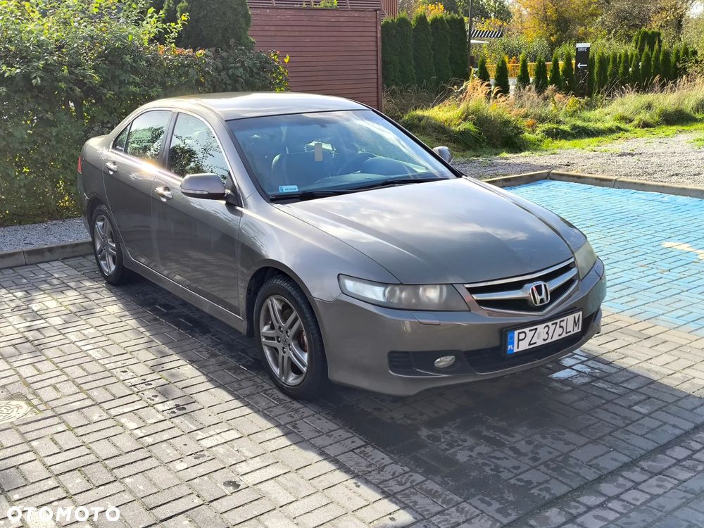 Honda Accord 2.0 Sport - 13