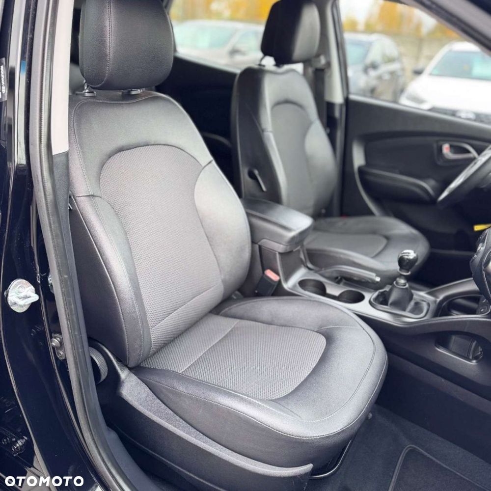 Hyundai ix35 blue 1.6 2WD Finale Gold - 30