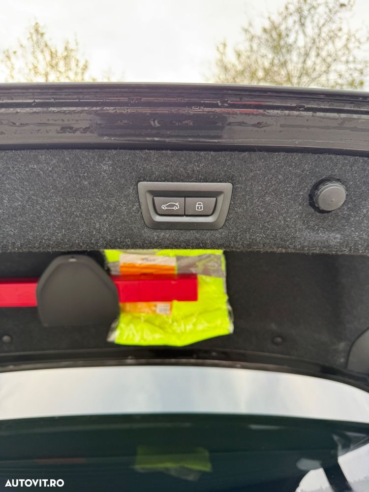 BMW Seria 5 520d Aut. Luxury Line - 14