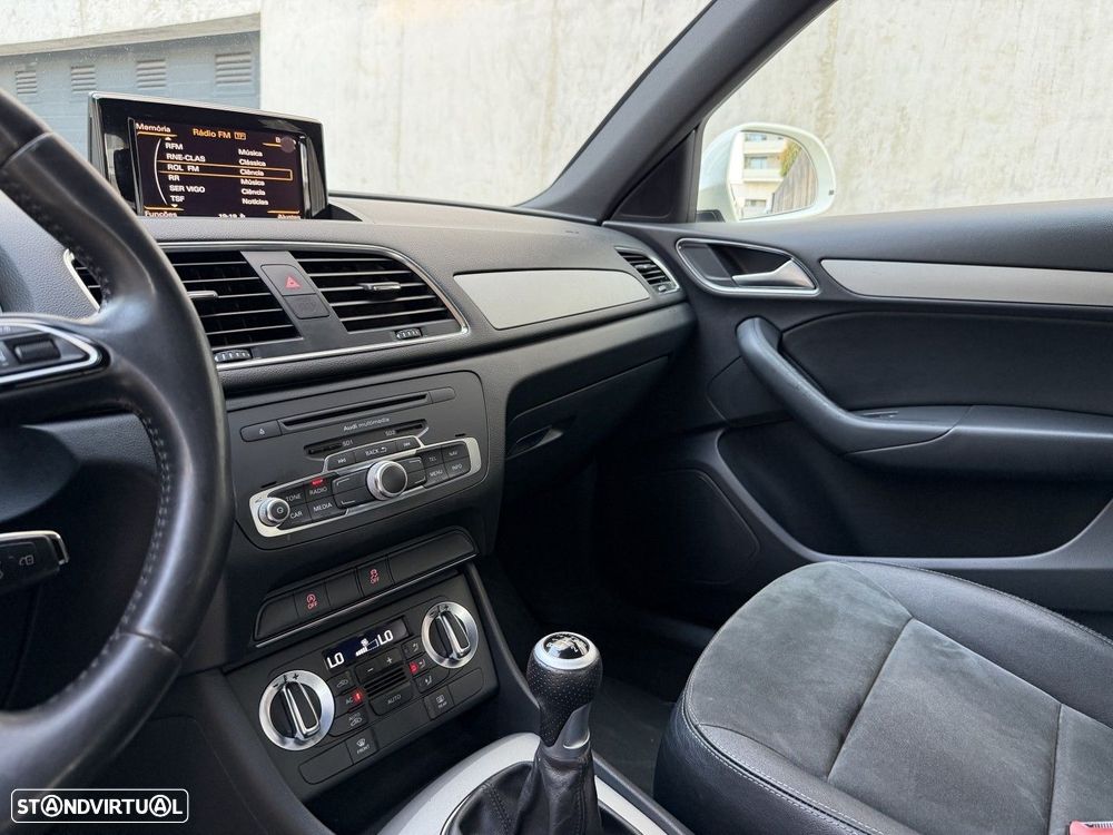 Audi Q3 2.0 TDI Business Line - 11