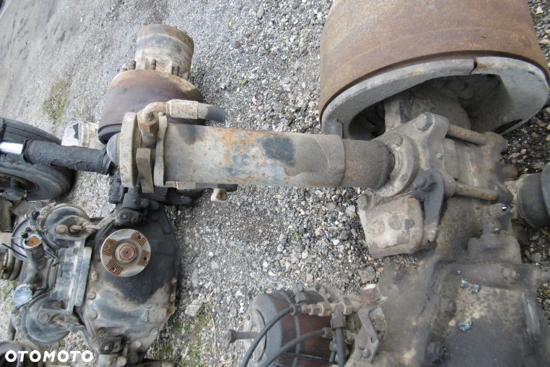 Siłownik skrętu hydrauliczny Ginaf 8x4 drążek - 7