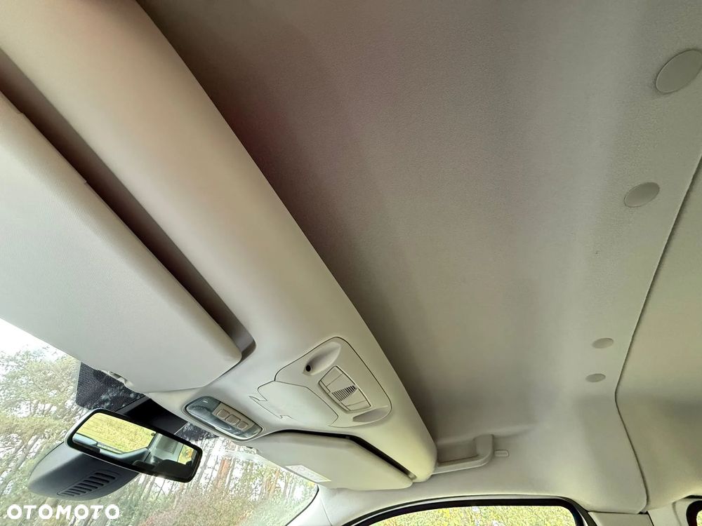 Ford Transit Connect - 11