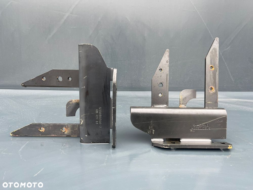 Mocowanie slupka i ściany przedniej z szyną dachową KRONE - 2