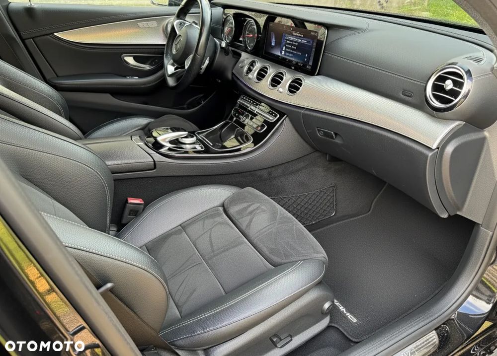 Mercedes-Benz Klasa E 220 d 4-Matic 9G-TRONIC - 20