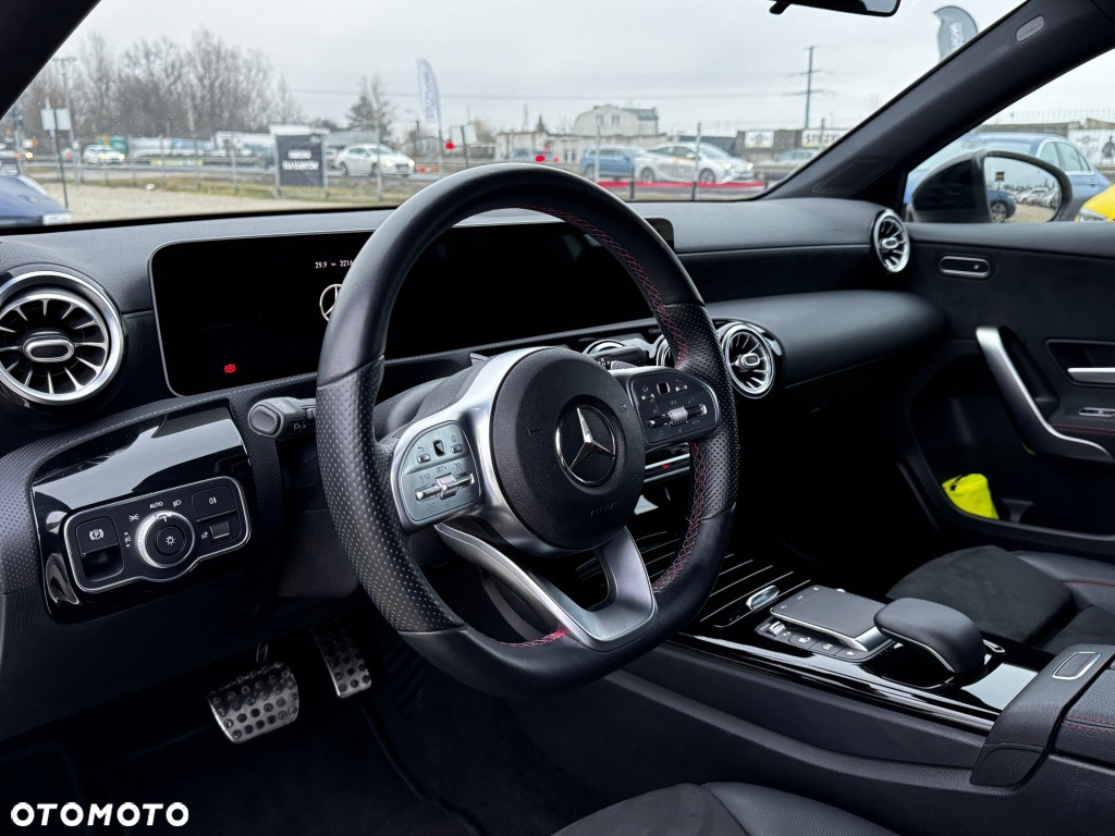 Mercedes-Benz Klasa A 180 7G-DCT AMG Line - 10
