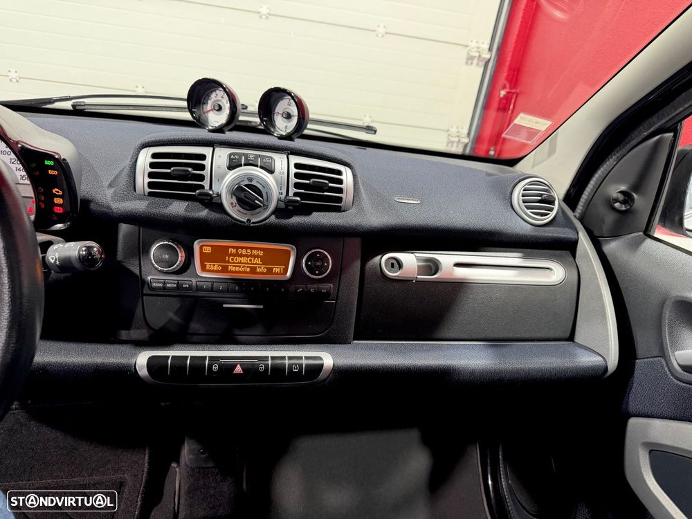 Smart ForTwo Coupé 1.0 mhd Pulse 71 Softouch - 24