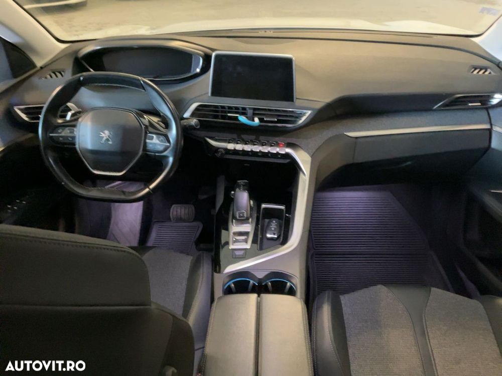Peugeot 3008 1.2 PureTech S&S EAT8 Allure - 6