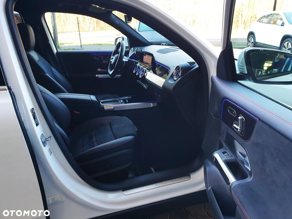 Mercedes-Benz GLB 200 d AMG Line 8G-DCT - 19