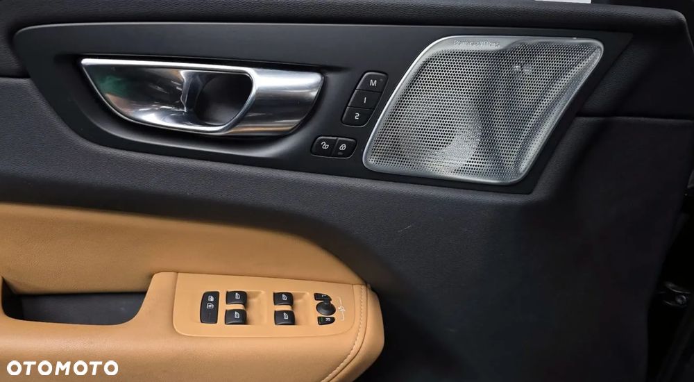 Volvo XC 60 B5 B AWD Geartronic Inscription - 18
