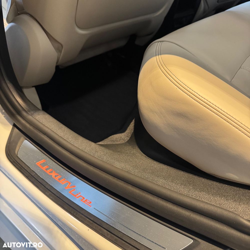 BMW Seria 5 530d xDrive AT - 13