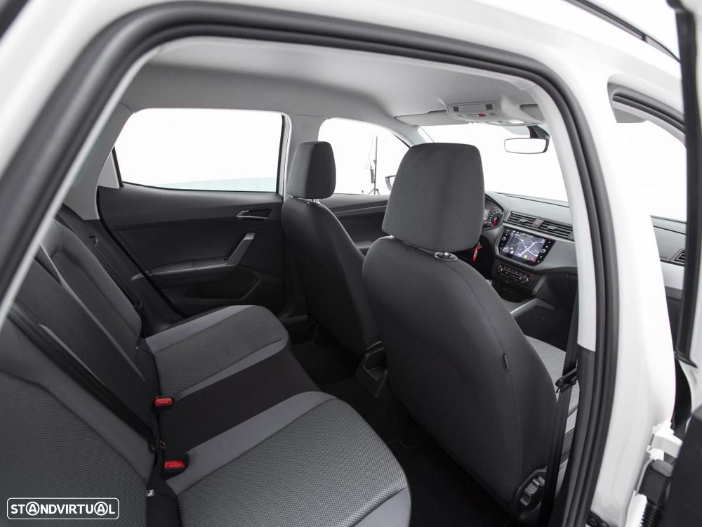 SEAT Arona - 12