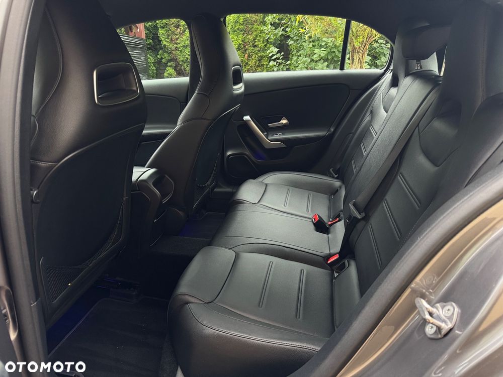 Mercedes-Benz Klasa A 180 d Style 7G-DCT - 12