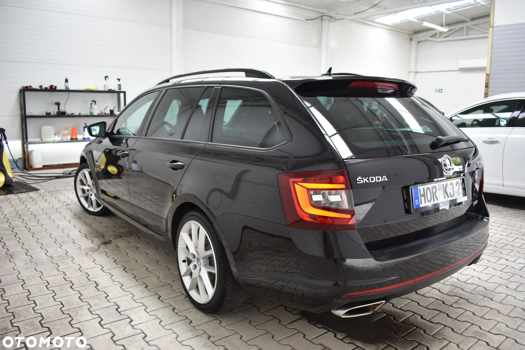Skoda Octavia Combi 2.0 TSI RS - 14