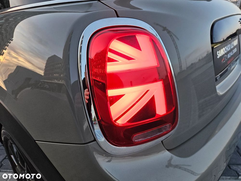 MINI Cooper Standard - 25