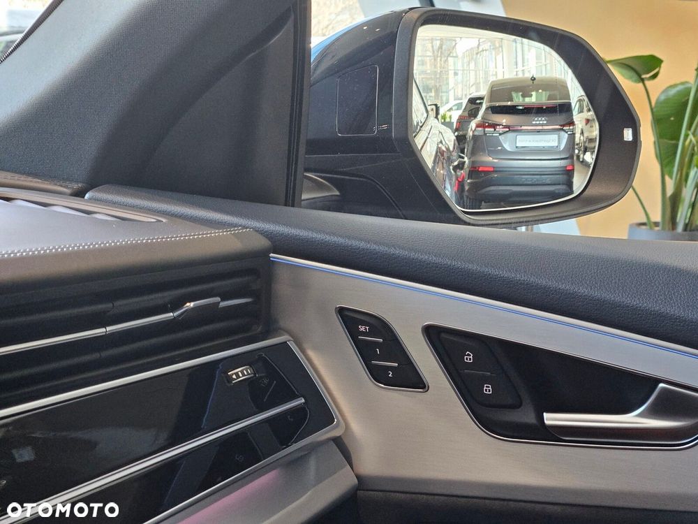 Audi Q8 - 36