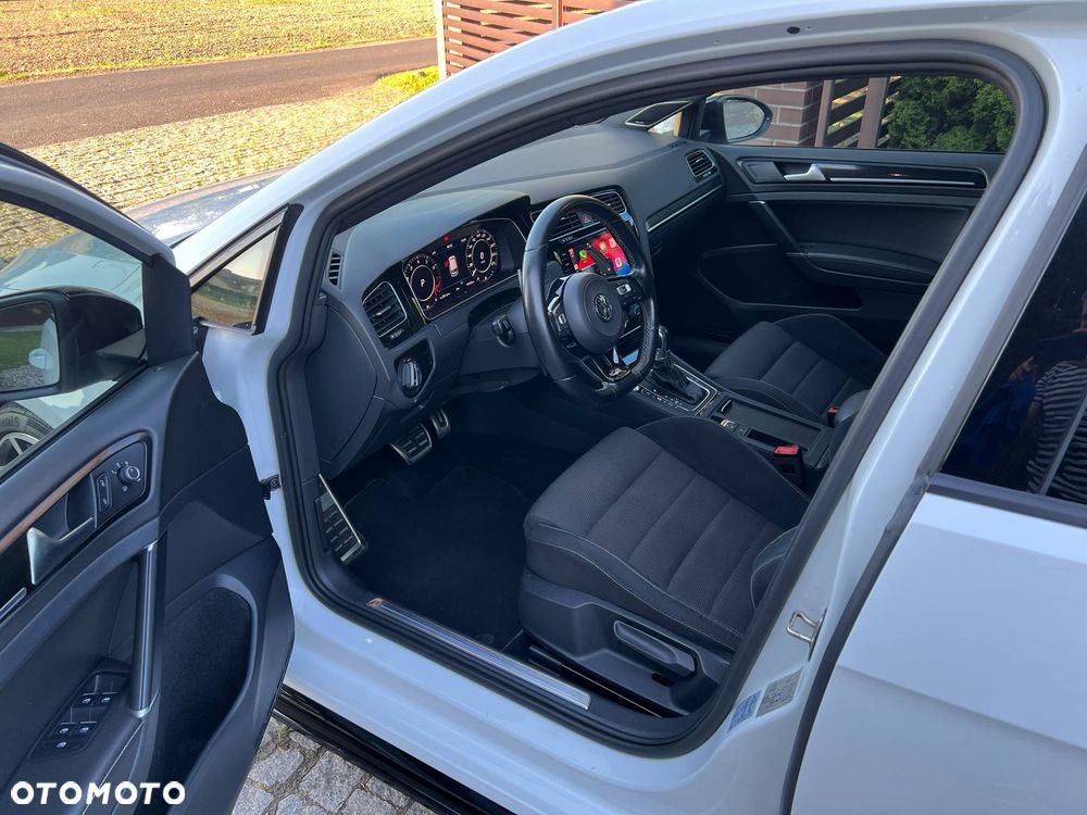 Volkswagen Golf - 14