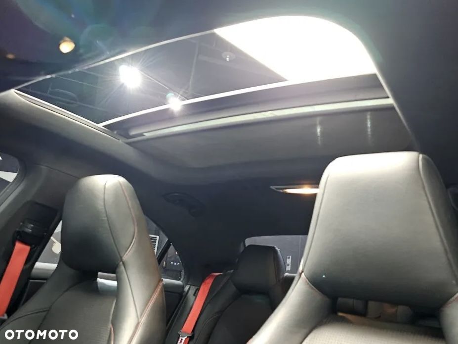 Mercedes-Benz CLA - 13