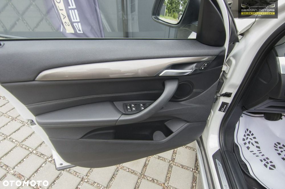 BMW X1 xDrive18d xLine - 25