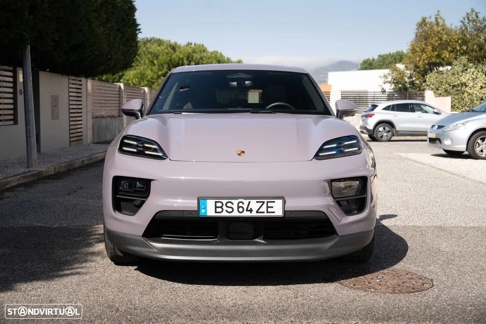 Porsche Macan Electric 4 - 17