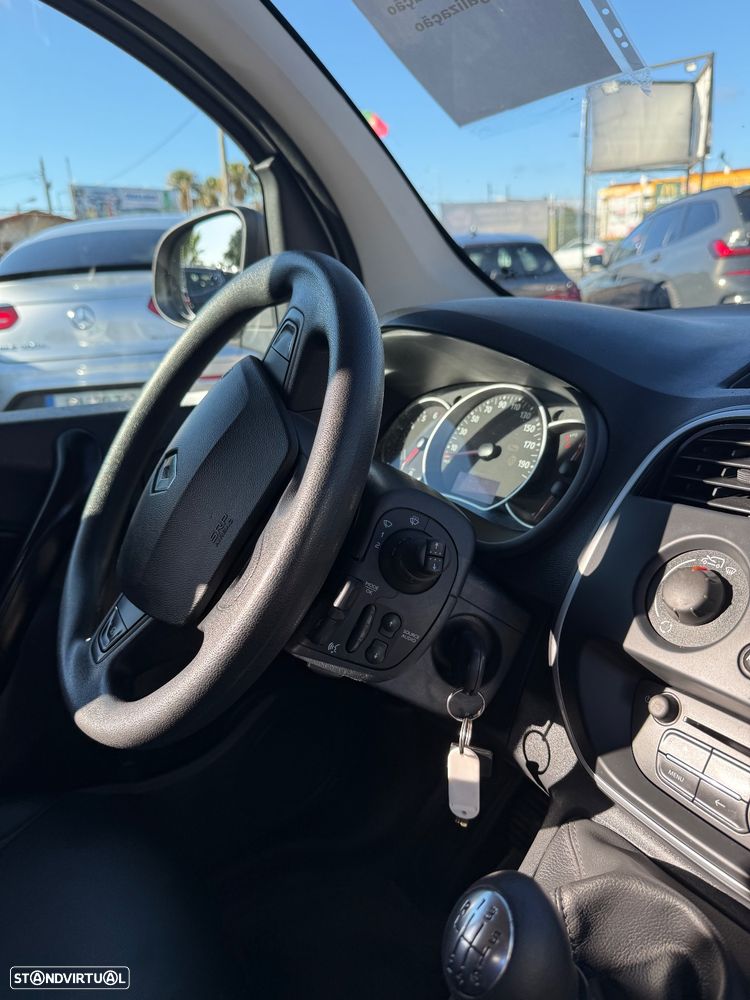 Renault Kangoo 1.5 dCl Blue 115 Maxi 4 Lugares - 14