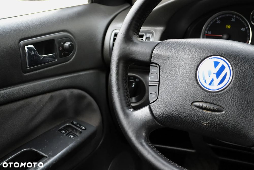 Volkswagen Passat Variant 1.9 TDI Comfortline Tiptr - 21