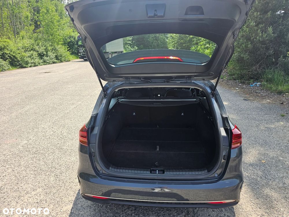 Kia Ceed 1.6 CRDi SCR S - 27