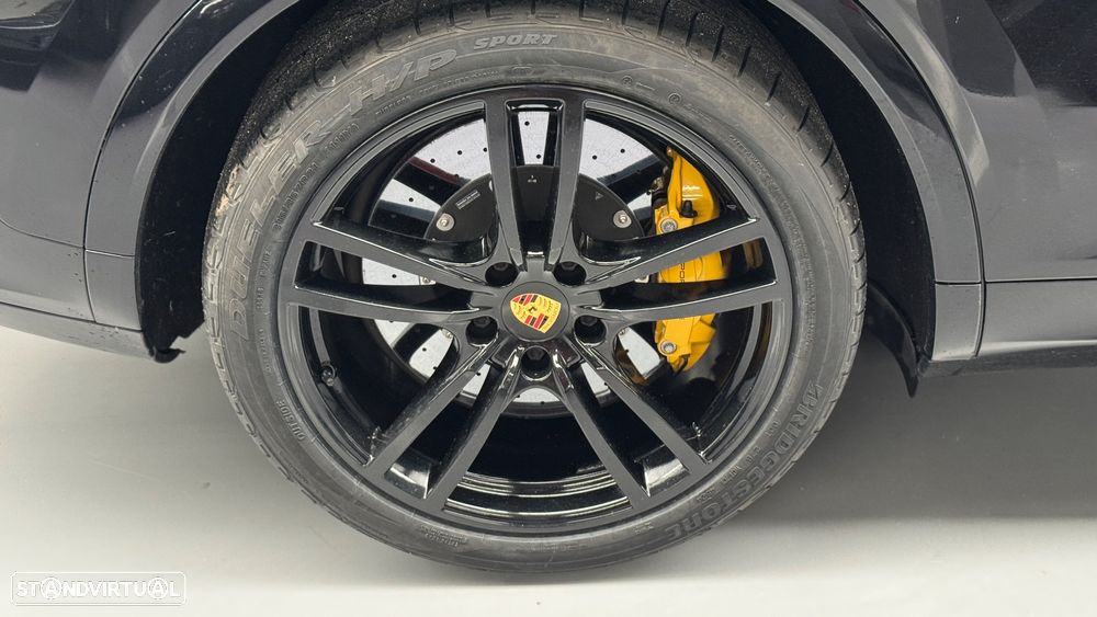 Porsche Cayenne Turbo - 37