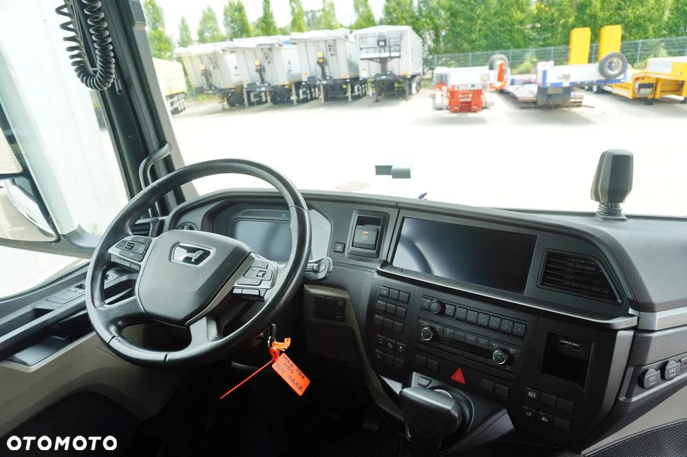 MAN TGX 26.510 6x2 / HDS Palfinger PK 22002-EH C / Zasięg 13 m / Udźwig 4650 kg / Rotator / pilot / Platforma 16 EPAL / oś skrętna_255412 - 21