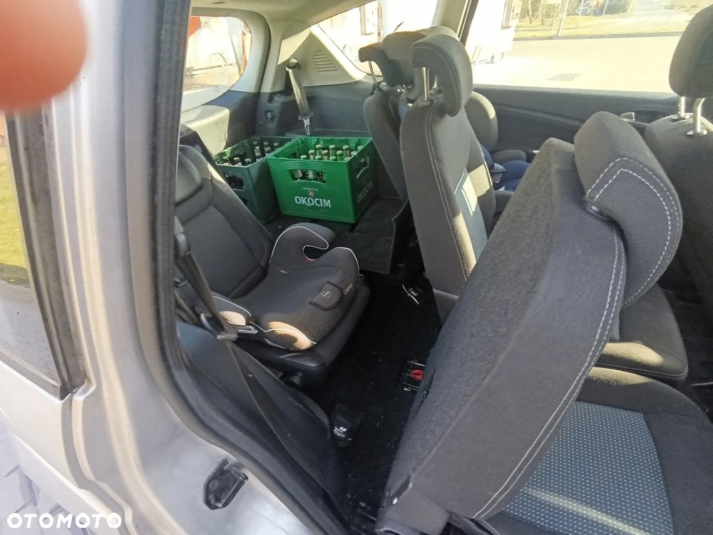 Ford S-Max 2.0 TDCi Trend - 26