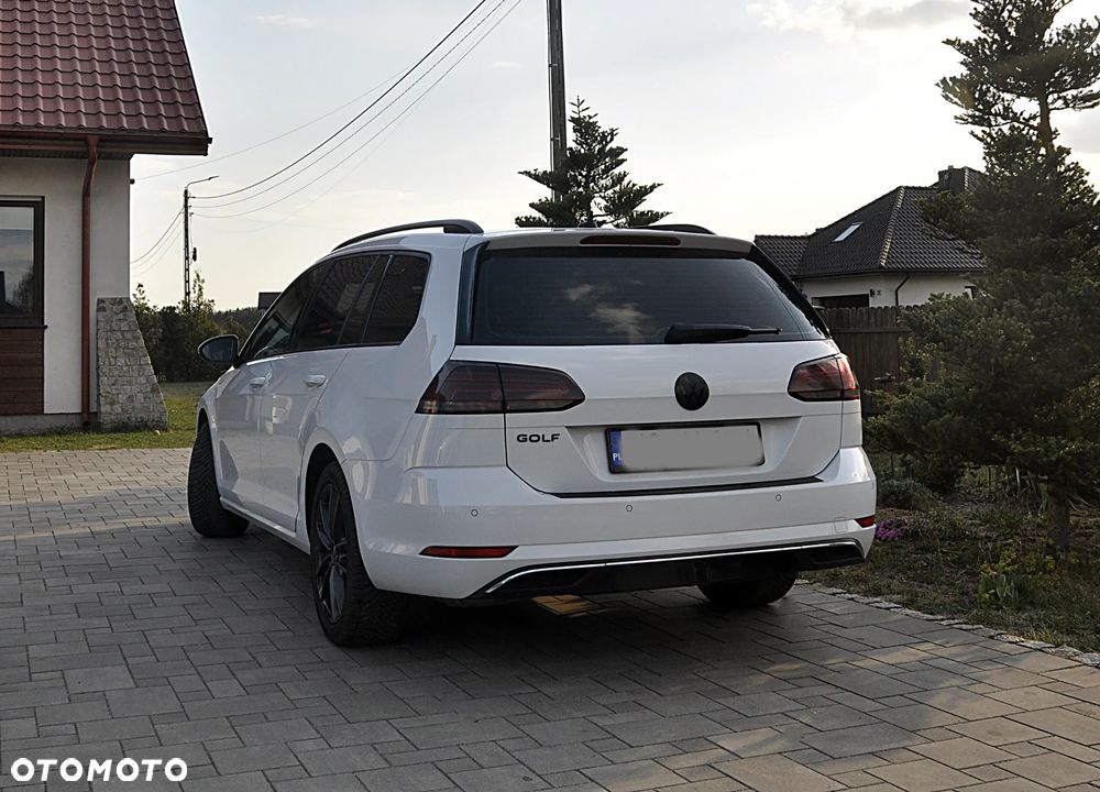 Volkswagen Golf - 2