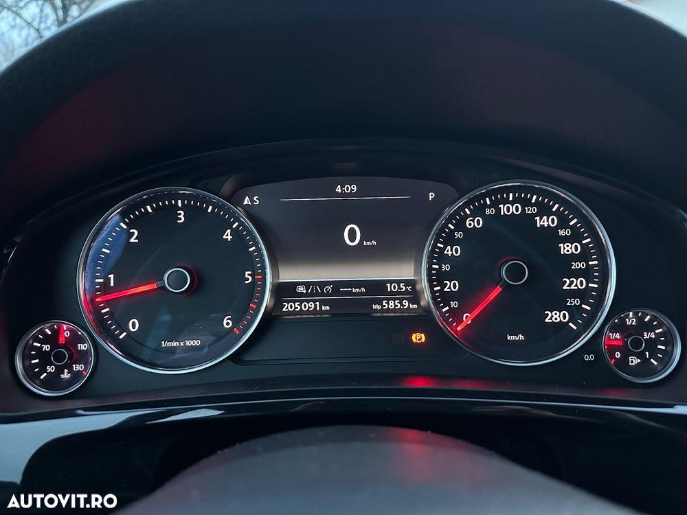 Volkswagen Touareg - 7