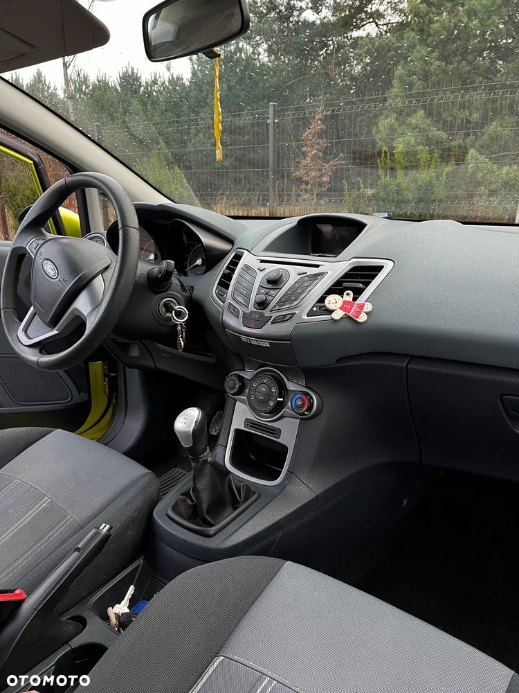 Ford Fiesta 1.25 Trend - 12