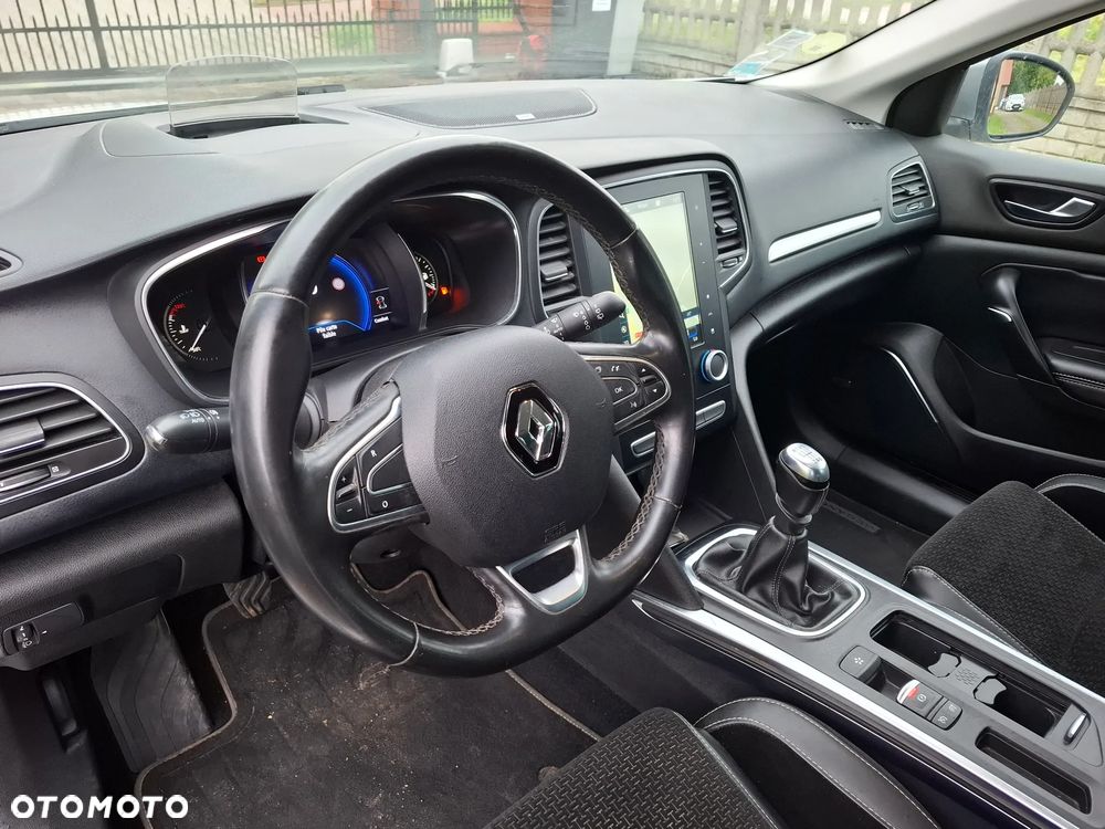 Renault Megane ENERGY dCi 130 BOSE EDITION - 17