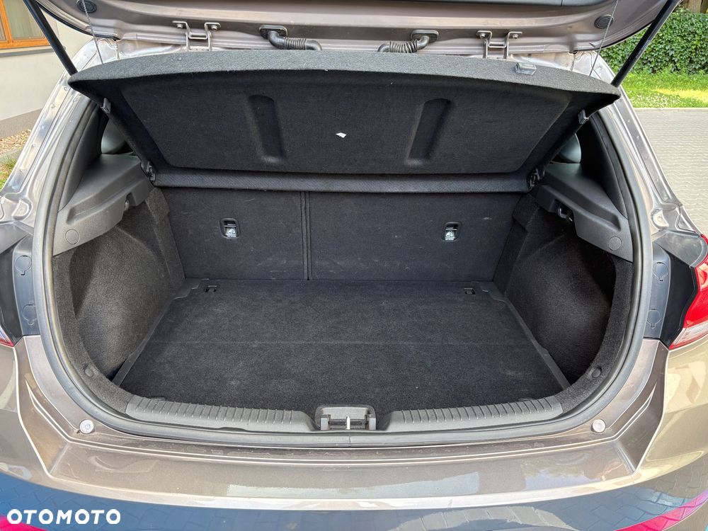 Hyundai i30 1.0 T-GDI Classic + DCT - 26