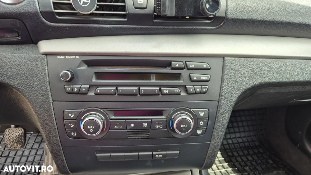 BMW Seria 1 118d - 8