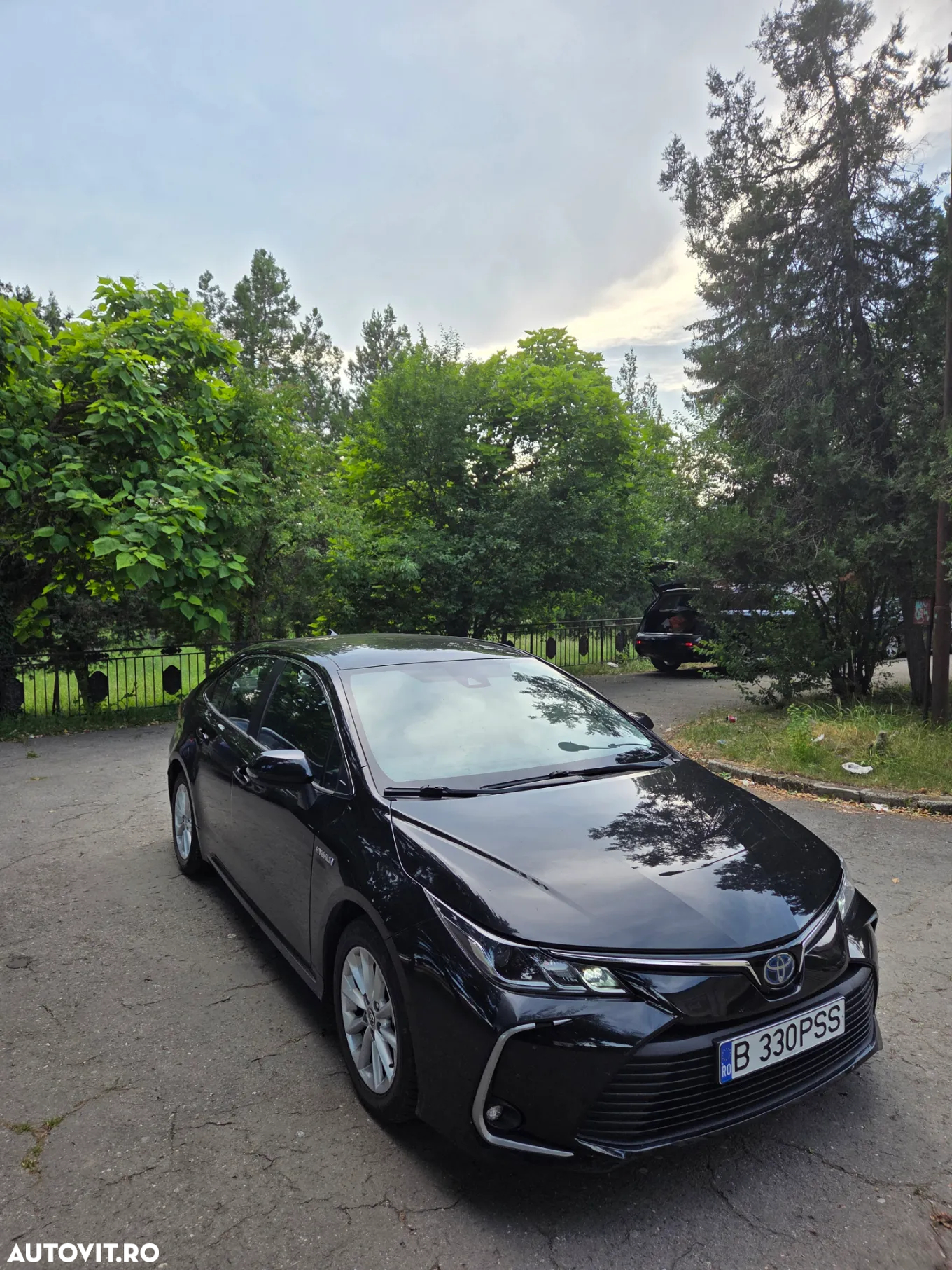 Toyota Corolla Sedan 1.8 HSD Business - 3