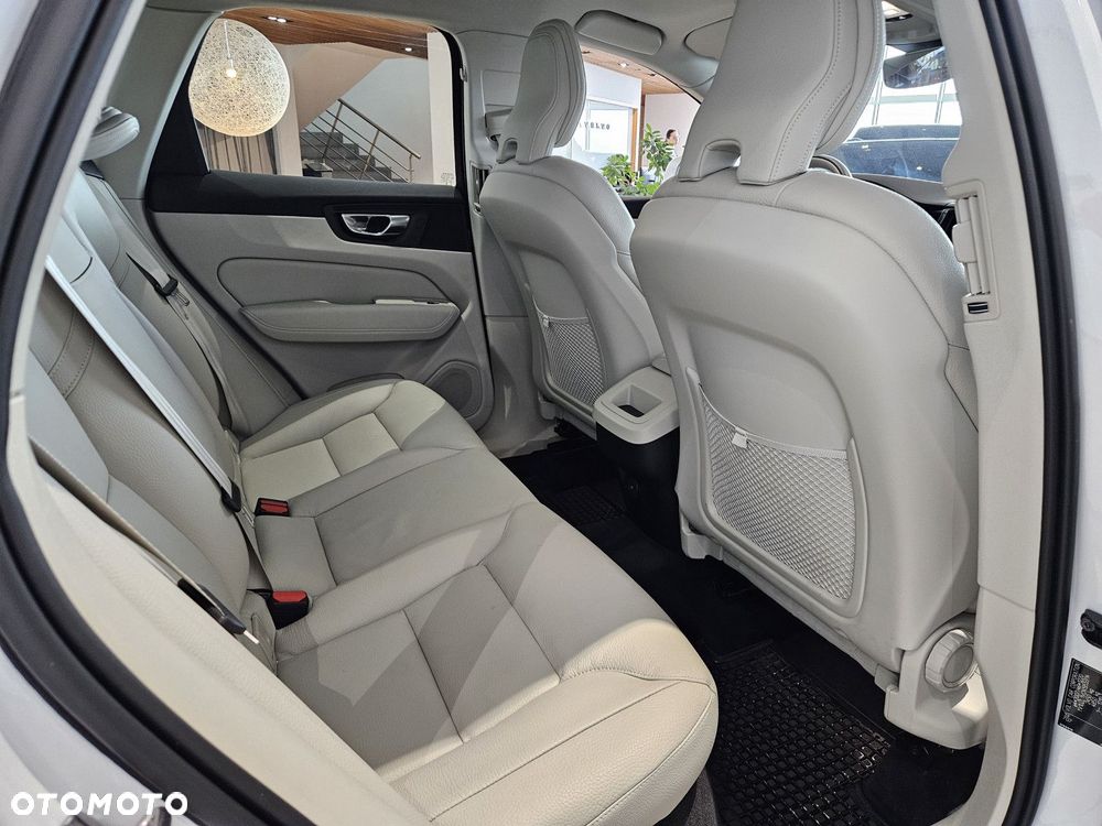 Volvo XC 60 - 30