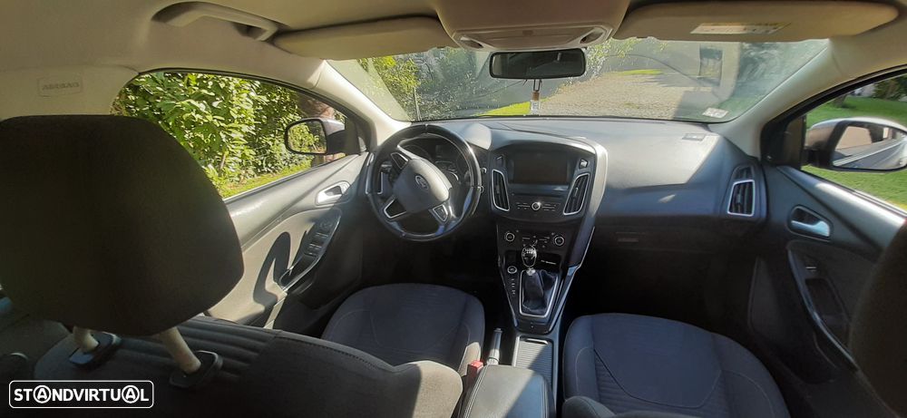 Ford Focus SW 1.0 SCTi Titanium - 15