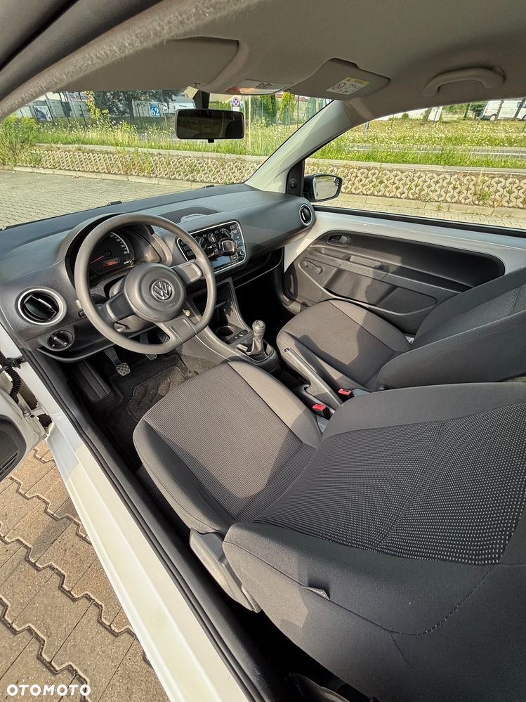 Volkswagen up! take - 17