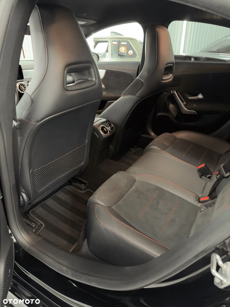 Mercedes-Benz CLA 200 4-Matic AMG Line 8G-DCT - 6