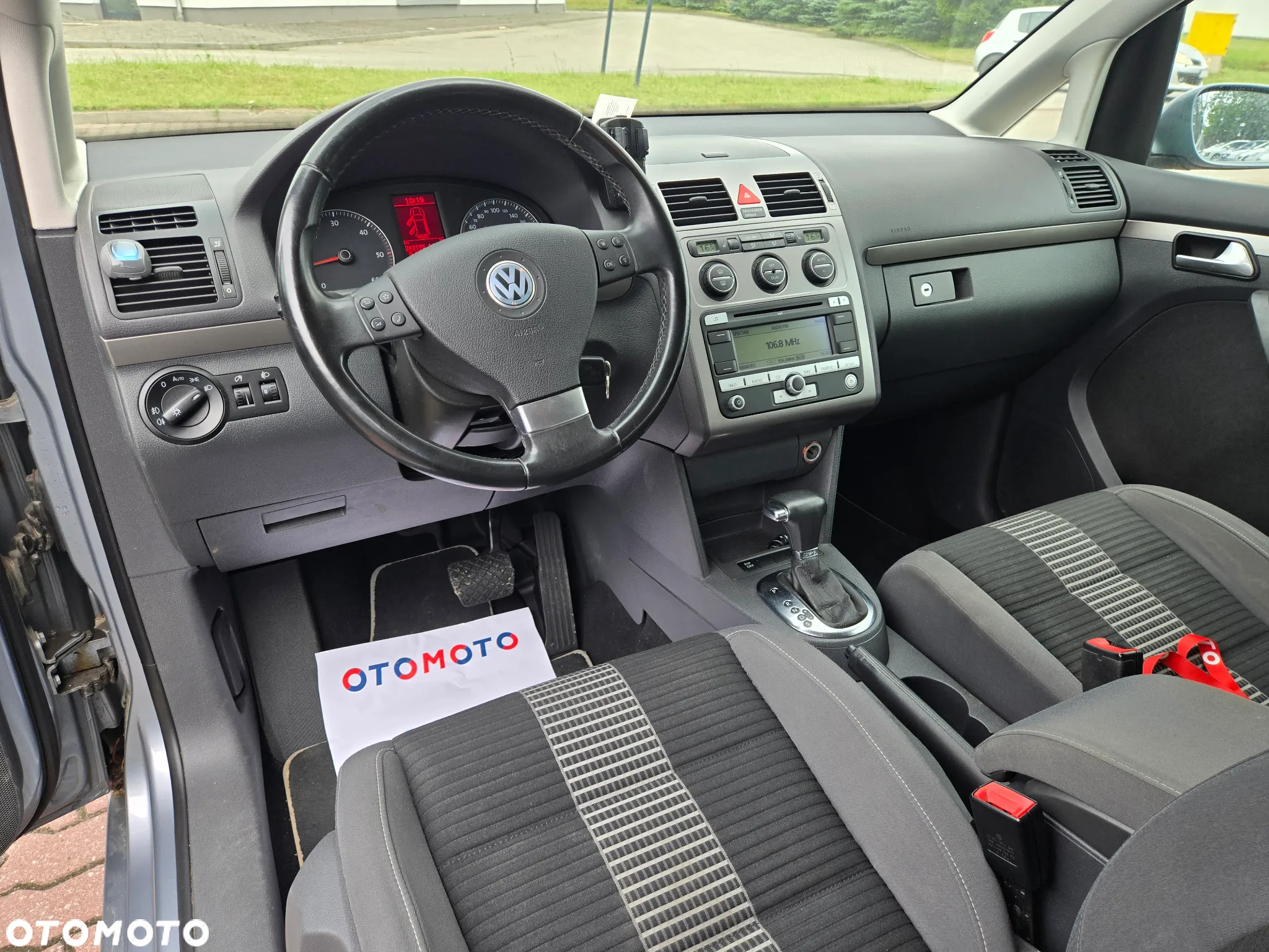 Volkswagen Touran 1.9 TDI DPF DSG Goal - 9