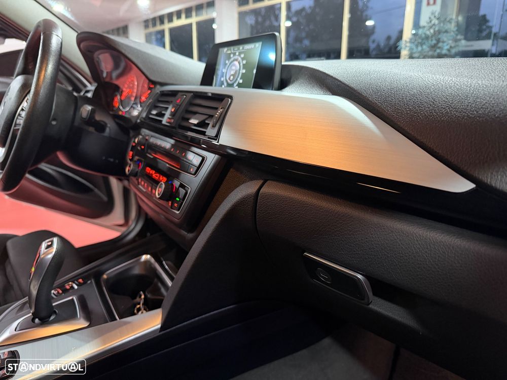 BMW 316 ver-d-line-sport-auto - 17