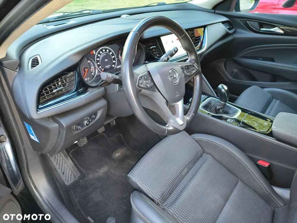 Opel Insignia - 12