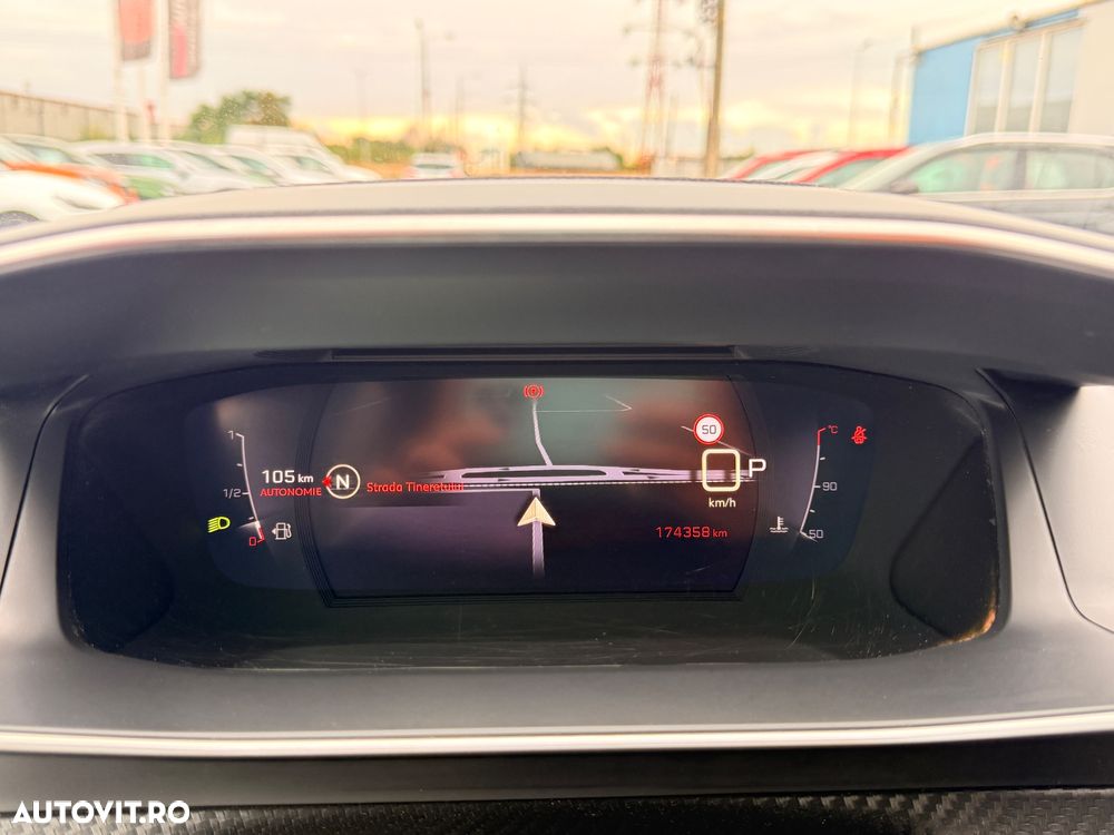 Peugeot 2008 1.5 BlueHDI 130 S&S EAT8 GT - 16