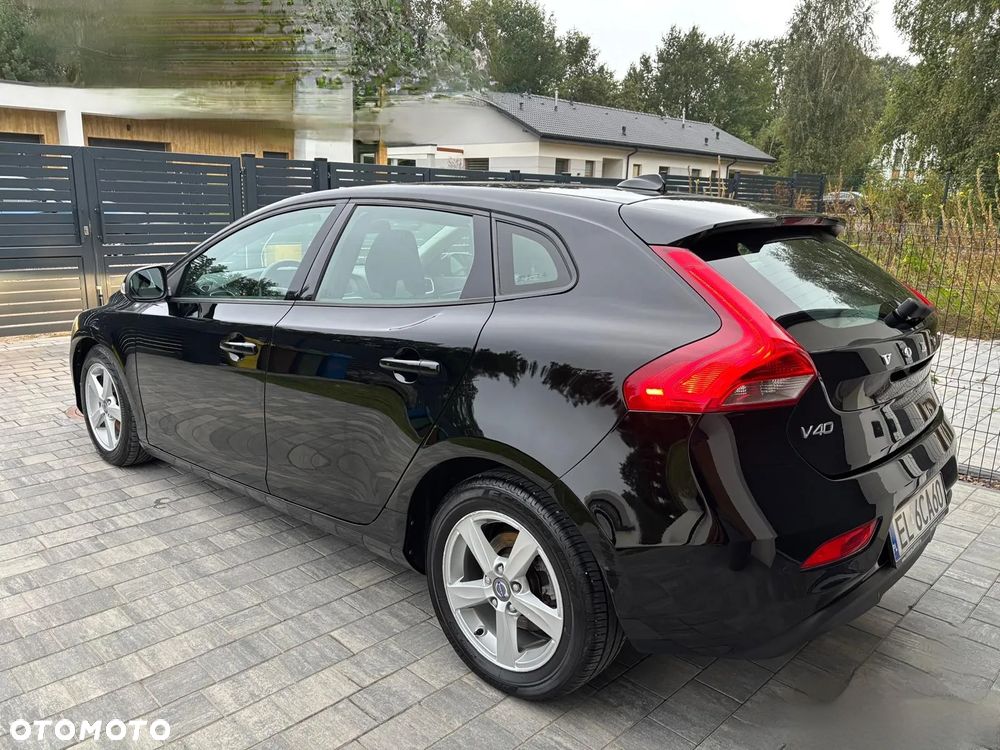 Volvo V40 D2 Momentum - 5