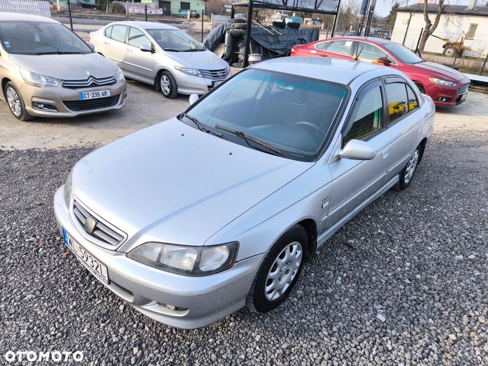 Honda Accord 1.8i ES - 2