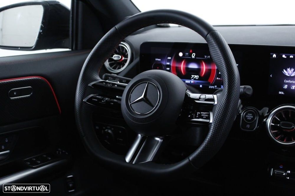 Mercedes-Benz GLA 180 d AMG Line - 17