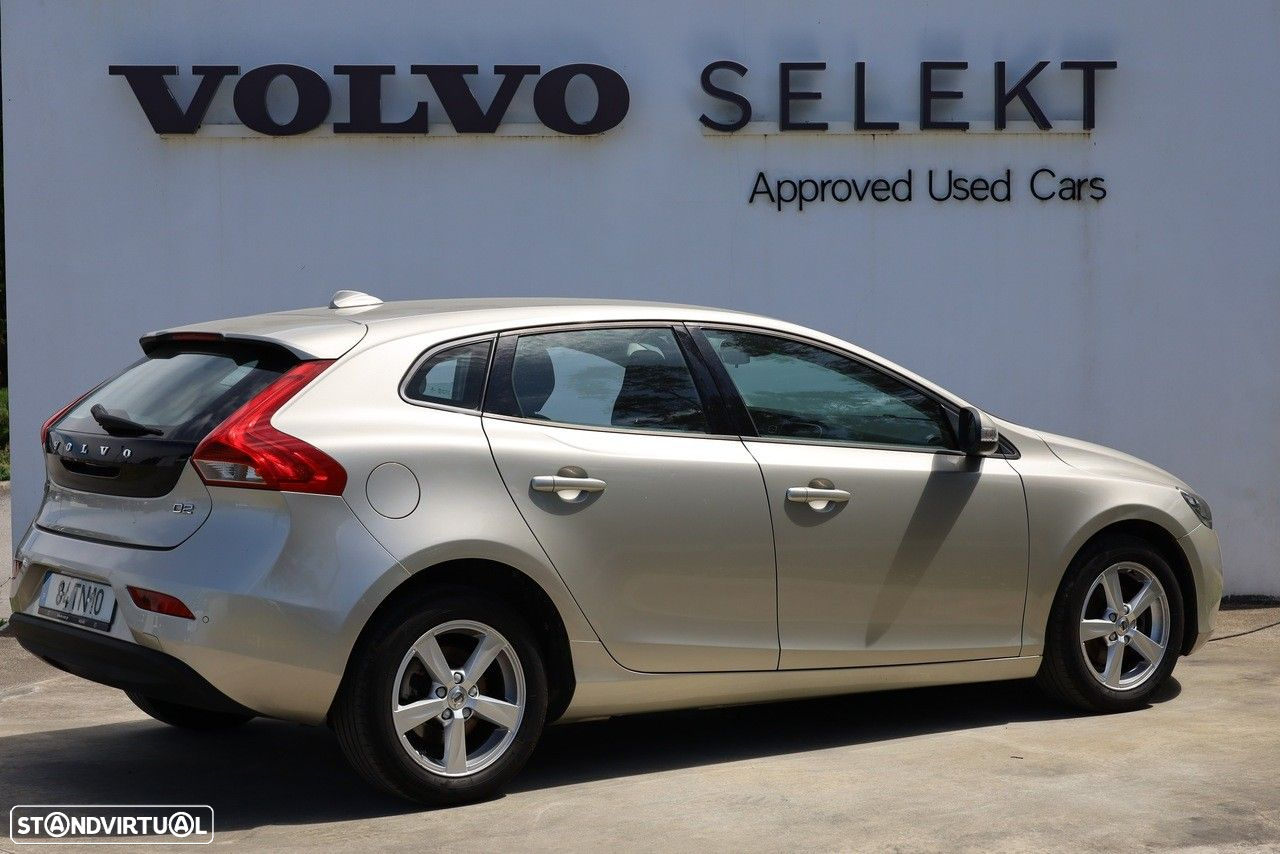 Volvo V40 2.0 D2 Kinetic - 2